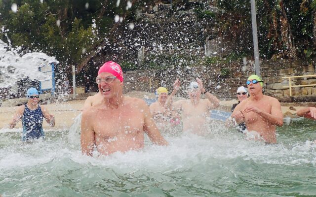 17/12/2025 A bit cloudy in and out